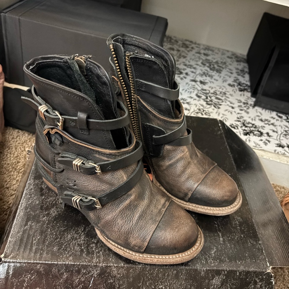 Freebird Black and Brown Ankle Boots